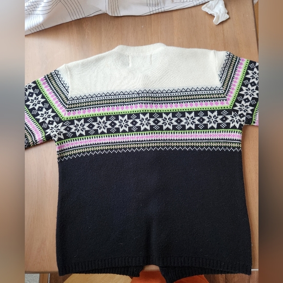 Cardigan - Picture 5 of 7